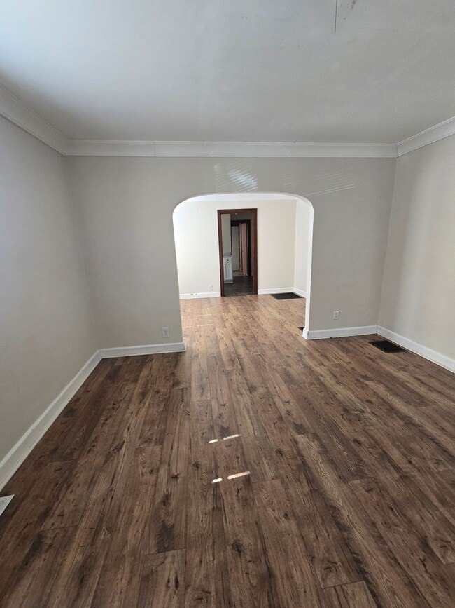 Photo - Spacious One Bedroom Duplex Near E. Michigan and Emerson