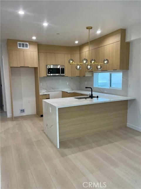 Photo - 611 W 41st Pl Casa Adosada