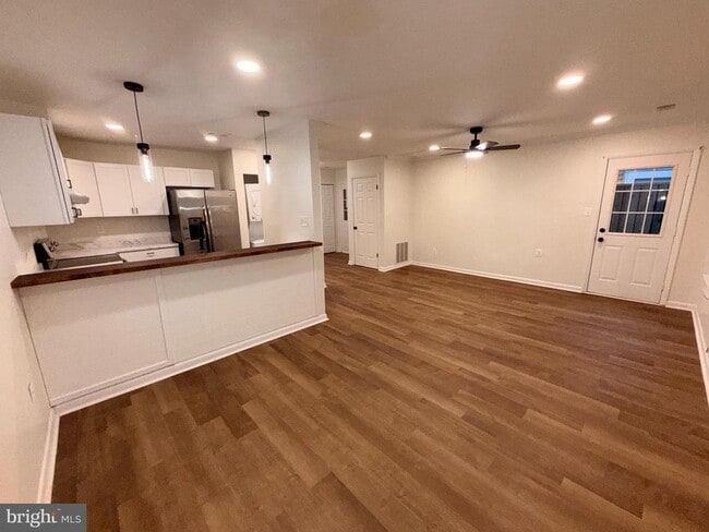 Photo - 1340 Rigbie Hall Ct Unidad E