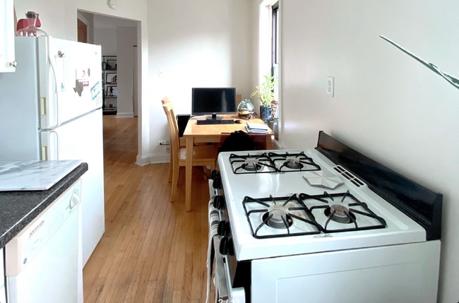 Building Photo - 842 W Cornelia Ave Unit 853-1S Rental