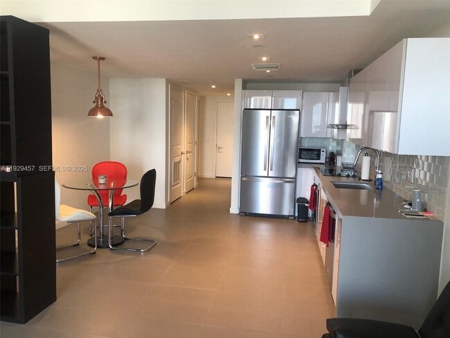 Building Photo - 1600 NE 1st Ave Unit 1103