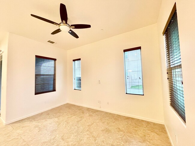 Photo - NATOMAS 3 bd/2.5 Bath Home AVAILABLE NOW