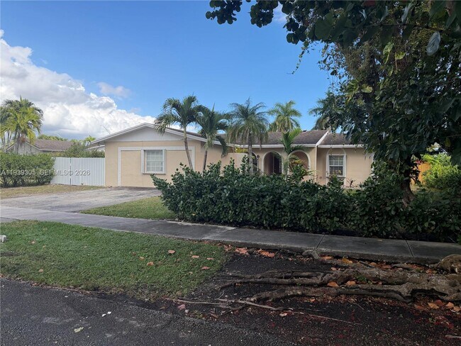 Photo - 8111 SW 129th Ave