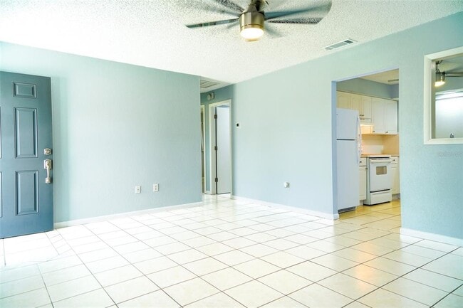 Photo - 3139 Iverson St