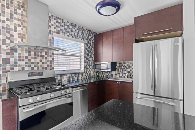 Photo - 1357 Collins Ave