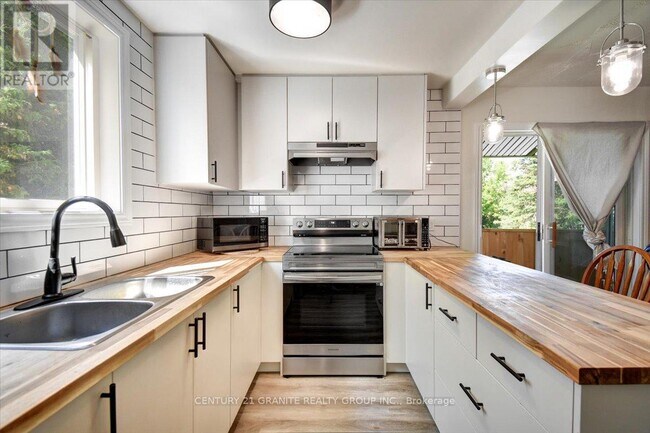 Photo - 2289 Loop Rd Unité 4