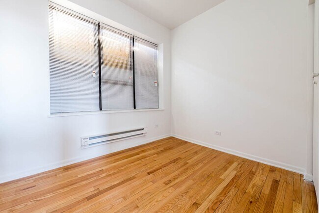 Photo - 705 S Lawndale Ave Chicago, IL 60624