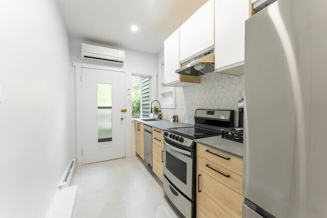 Photo - 8821 Rue Lajeunesse Unit SI ID1543122P