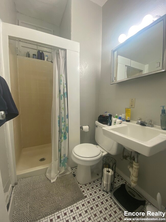 Photo - 40 Anderson St Unit 3