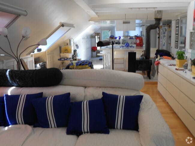 Building Photo - 56 Hobson St Unit 1 Rental