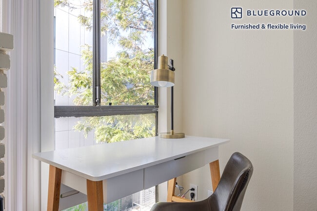 Photo - 747 Gayley Ave Unit FL4-ID1427