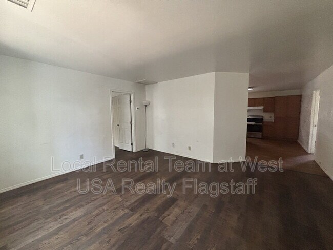 625 S Fountaine St Unit B