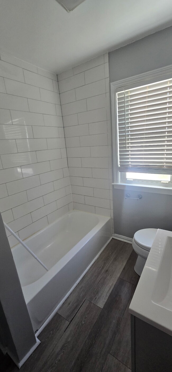 Photo - 3023 Livingston Ave