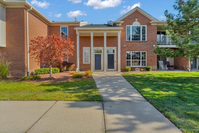 Building Photo - 51641 Hale Ln