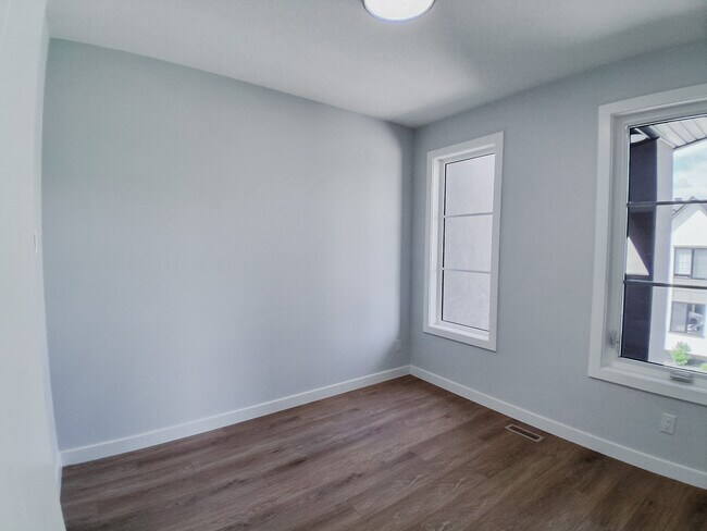 Photo - 2240-2248 8 St NW