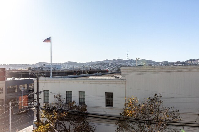 View of Bi-Level Penthouse 4BR Condo for sale in Pasig at Le Pont Residences ...