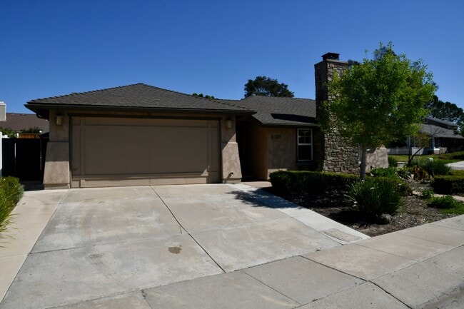 Photo - 10805 Cloverfield Point