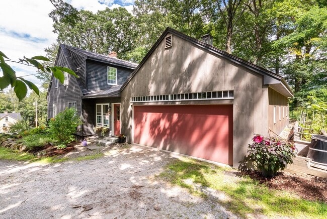 Photo - 4 Hillrise Ln