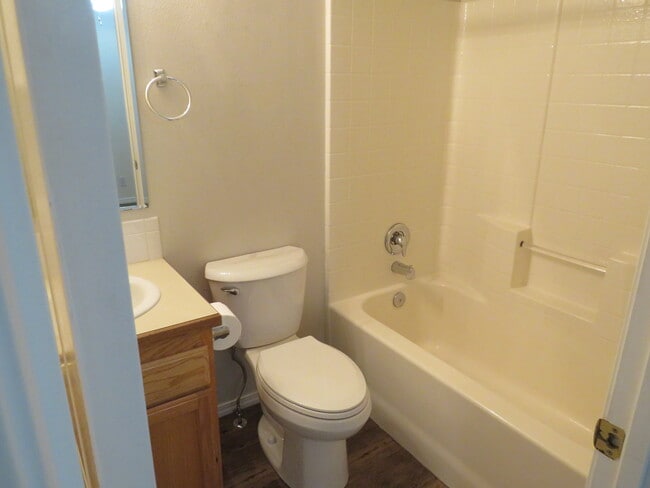 Photo - 2112 S Longmont Ave