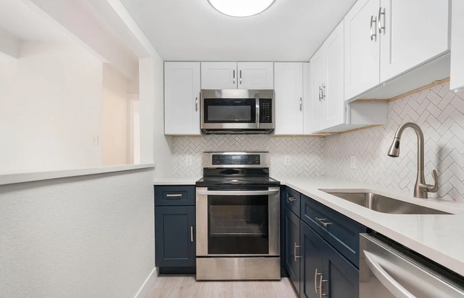 Photo - 9725 E Harvard Ave Unidad 330