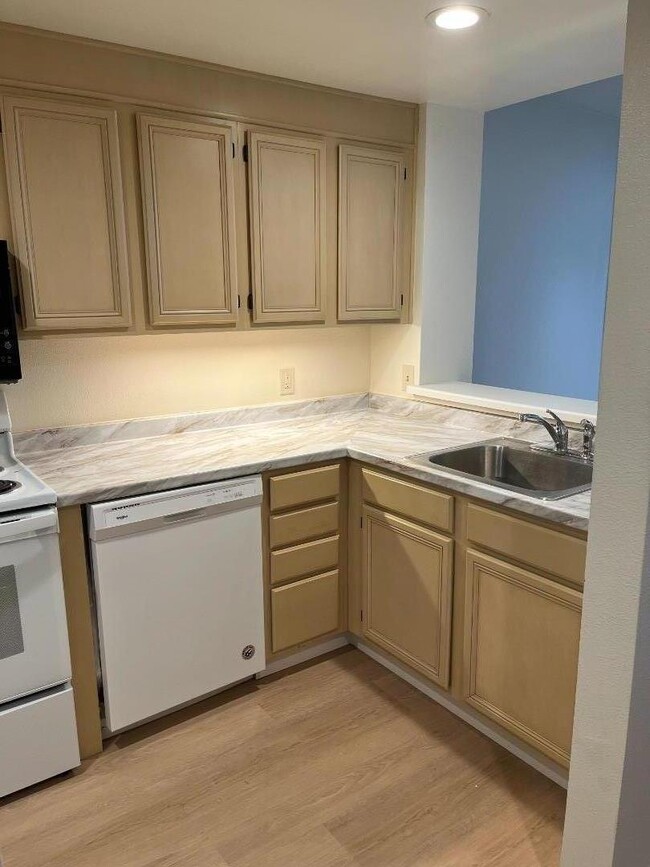 Photo - 550 Ortega Ave