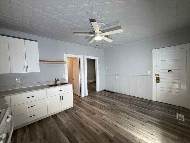 Photo - 227 White St Unit F1-R