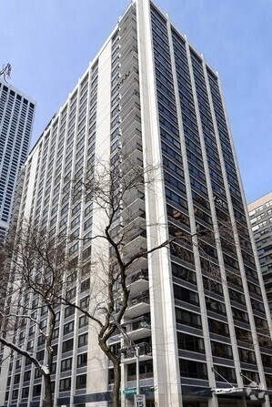 Building Photo - STREETERVILLE'S 1bed/1bath Available Unit 2007 Rental