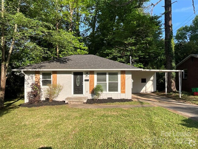 Building Photo - 2326 Chipola Dr Rental