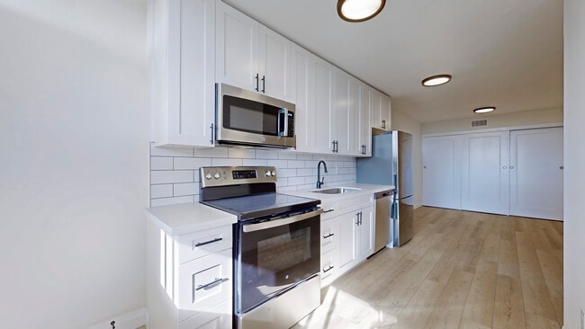 Building Photo - 675 Martin Grove Rd