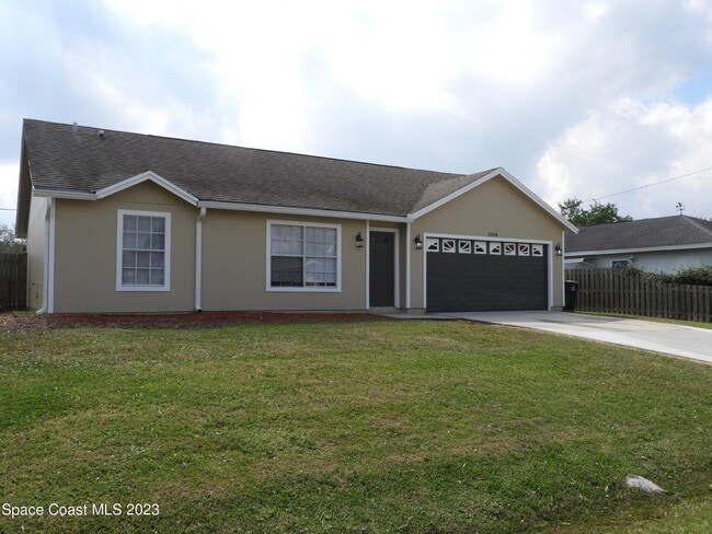 Building Photo - 1904 Brookside St NE