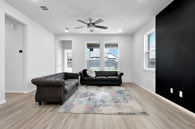 Photo - 9119 Brixham Dr