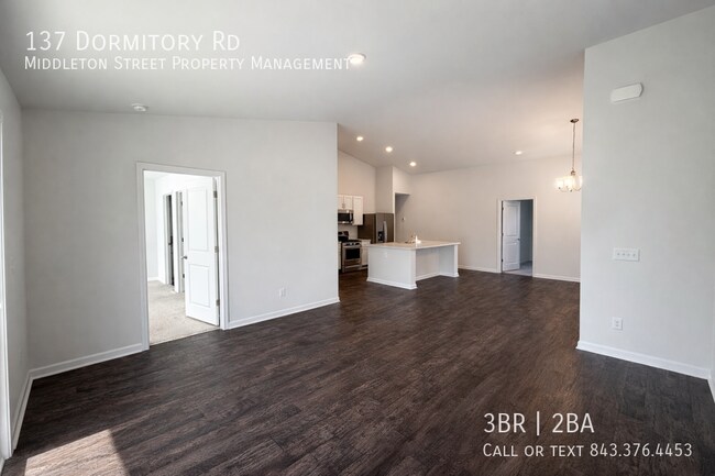 Photo - 137 Dormitory Rd