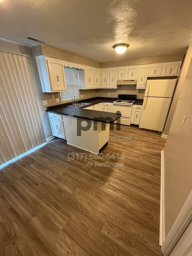 Photo - 413 W 11th St Unidad H57
