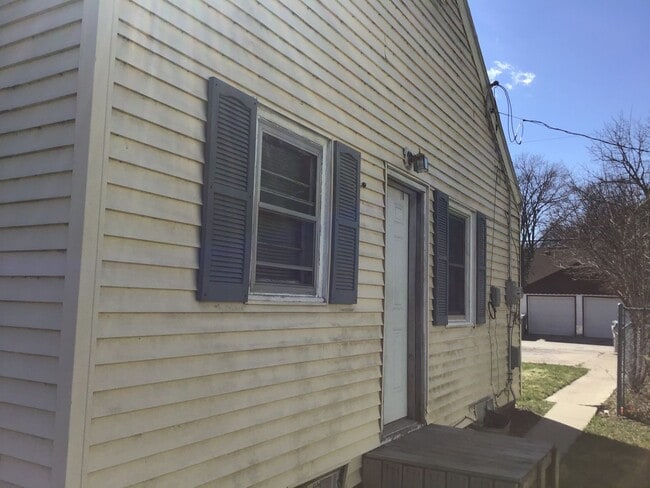 Photo - Comfortable 2 bedroom single family Home