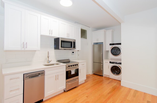 Building Photo - 34 Westland Ave