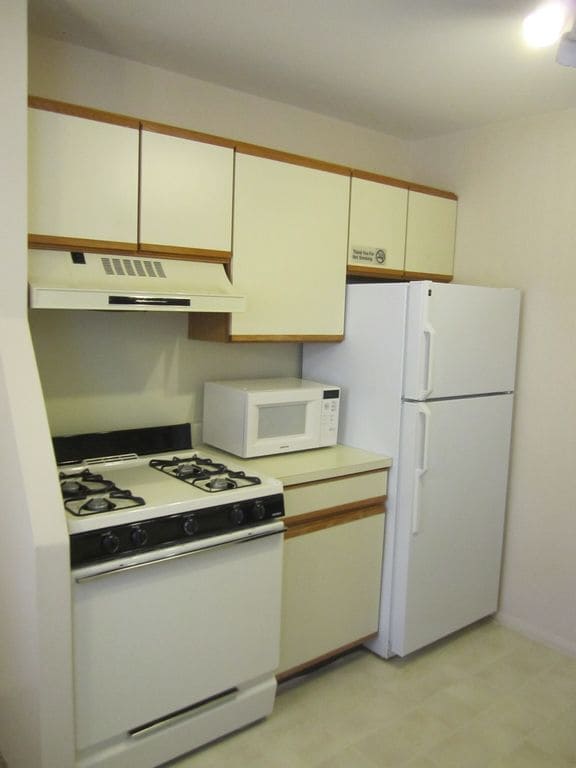 Building Photo - 210 Regency Park Dr Unit 210