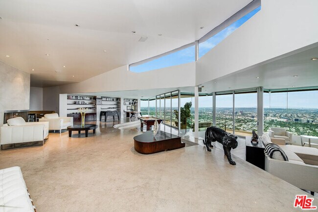 Photo - 8690 Franklin Ave