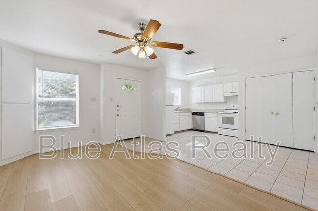 Photo - 125 Cambridge Dr