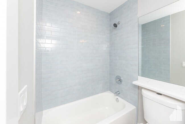 Photo - 3930 N Janssen Ave