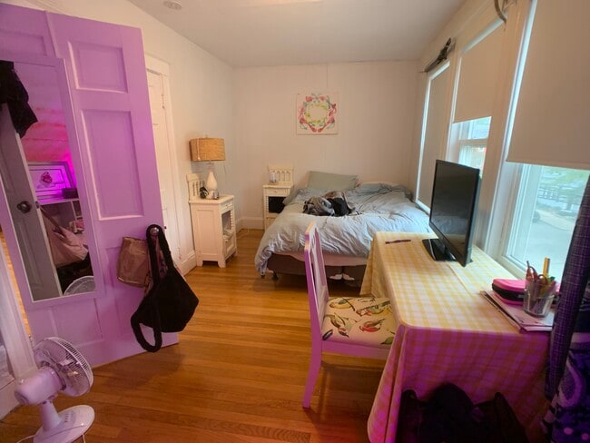 Photo - 118 Nonantum St Unit 118