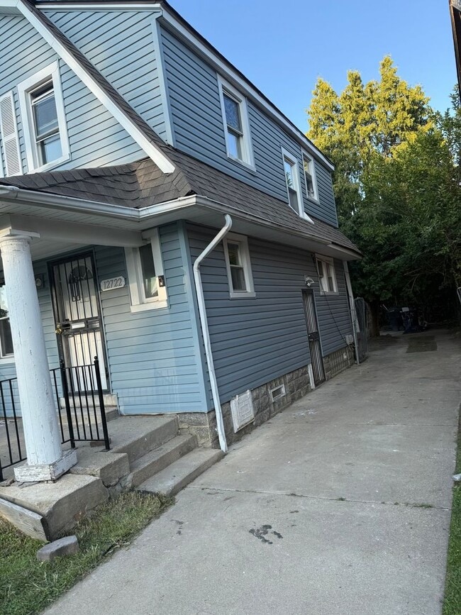 Photo - 12722 Birwood St