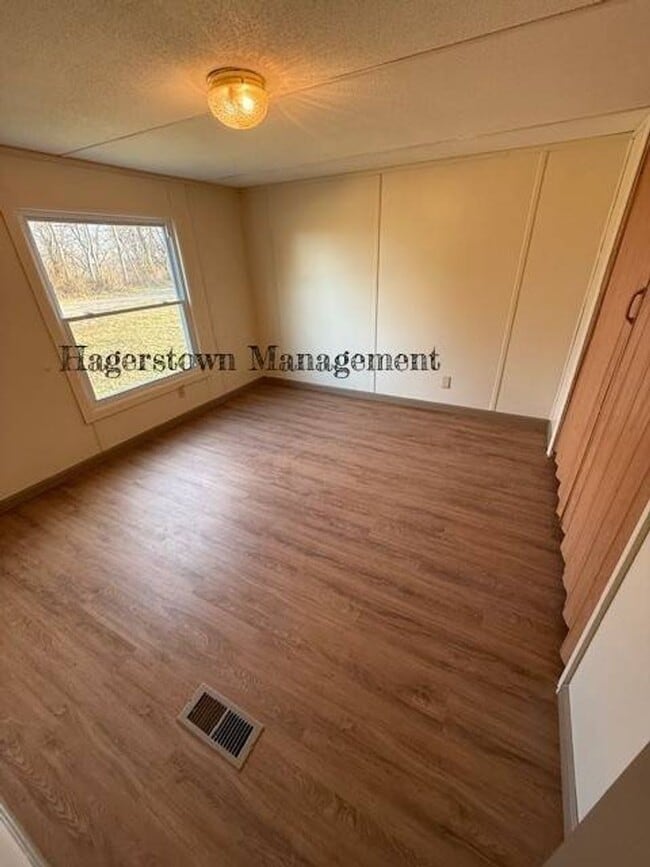 Photo - Nice 3 Bedroom Trailer