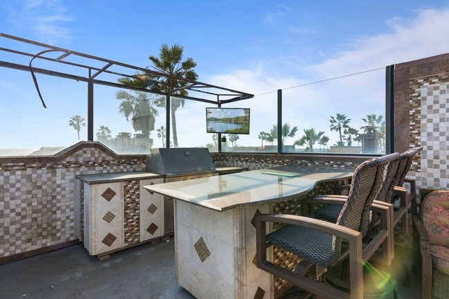 Photo - OCEAN FRONT CONDO IN HUNTINGTON BEACH