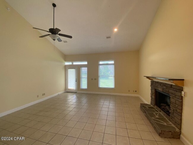 Photo - 4031 Oak Forest Dr