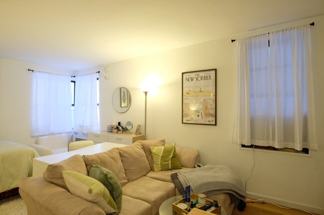 Photo - 1420 York Ave