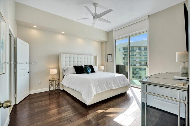 Photo - 7910 Harbor Island Dr Unit 1201
