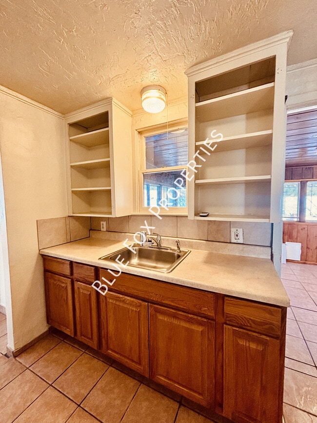 Photo - 3707 E Glenn St