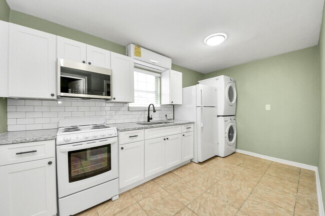 Photo - 4102 Engelke St