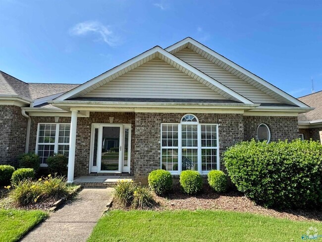 Building Photo - 21946 Williamsburg Dr Rental