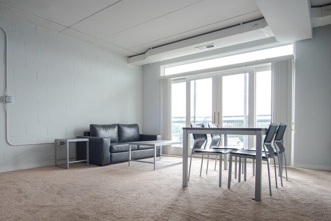 Living/Dinning room - HH Cresmont